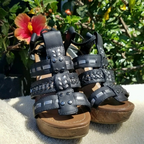 Cityclassified Shoes - City Classified Tie Up & Straps Wedge Sandals